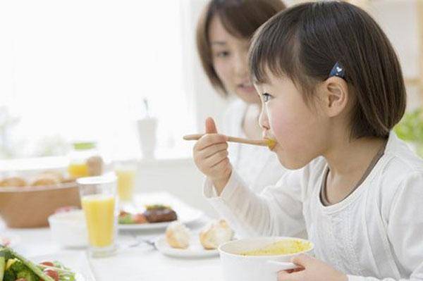 孩子|身体往往都会出现几个变化，一个没中说明还能长孩子停止长个前