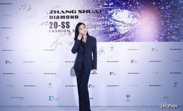 如何变得成熟稳重大气 003ccaa15d55411cac968df26fec21fe.jpeg