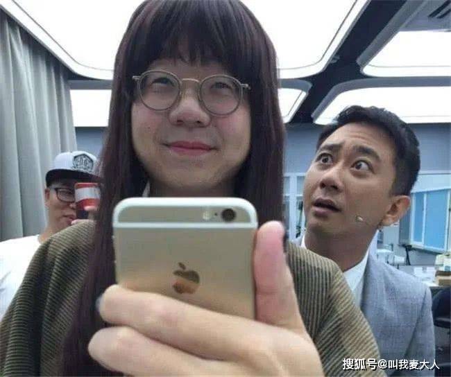 知名主持人王自健:遭妻子扇500耳光,被烟头烫6次,曾进
