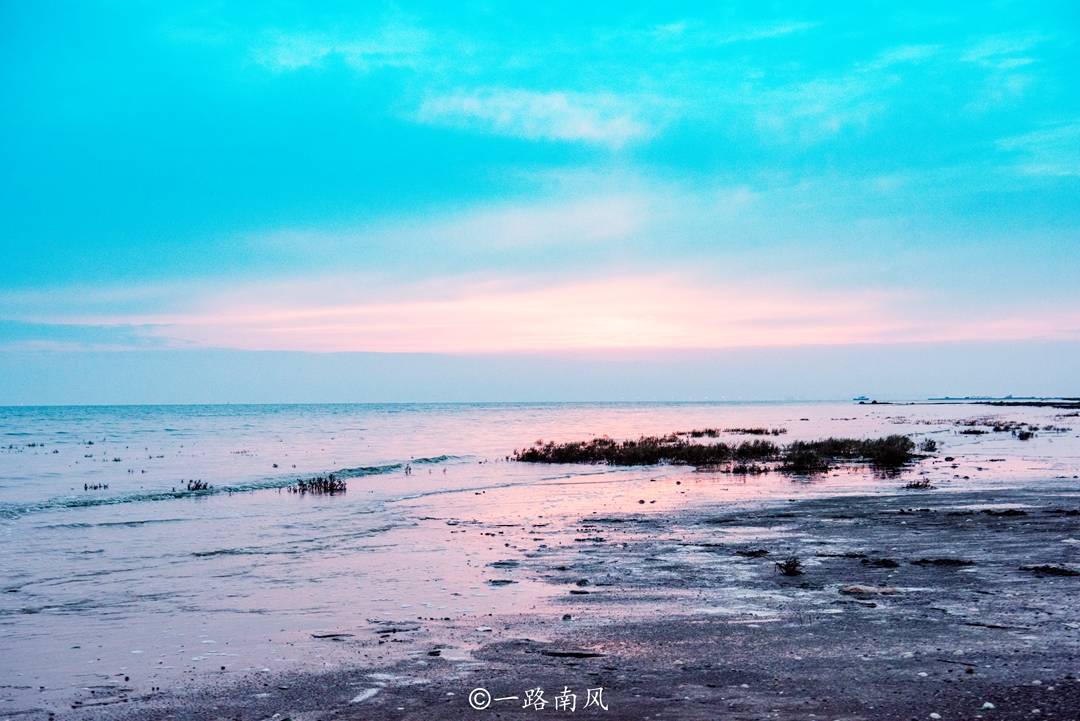 原创             辽宁观赏夕阳坠海最佳处，位于营口，现成游客钟爱的摄影天堂