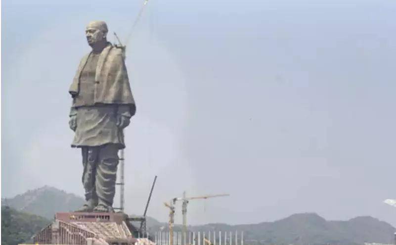 印度全民抵制“中国制造”，砸烧中国货，最后