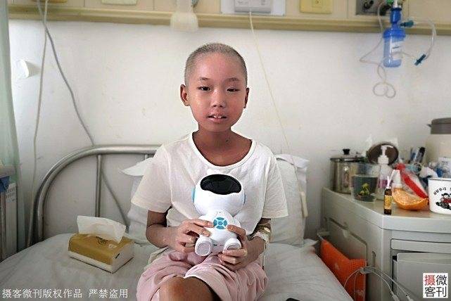 年余双|独自带女儿3年倾家荡产，原因泪目男子回国后与妻子离婚