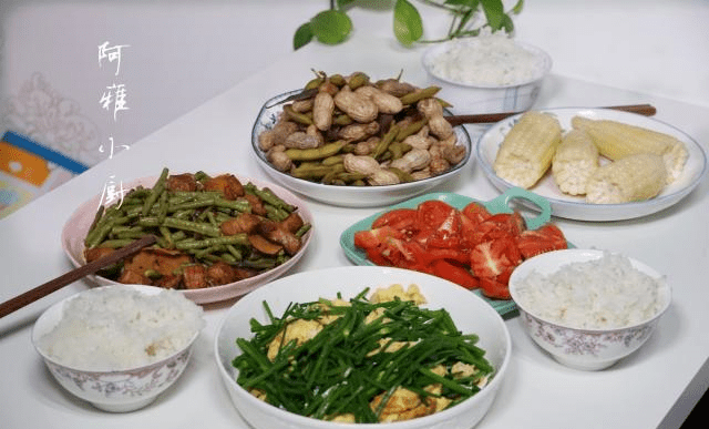 大家好,我是阿雅小厨,每天用心为家人下厨,用最简单的食材烹饪最可口