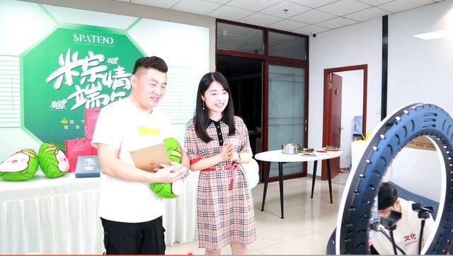 你猜我表演的成语_你画我猜图案成语图片(3)