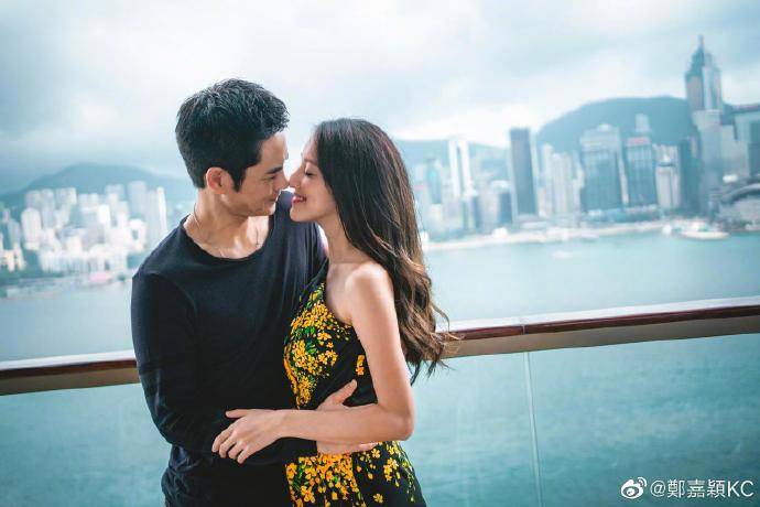 陈凯琳二胎孕肚首曝光，晒孕肚写真庆29岁生日，