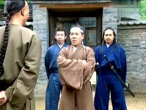 千斤锤随手一摸,正摸到兜里有一张配合练内功的一个处方(他已熟记于心