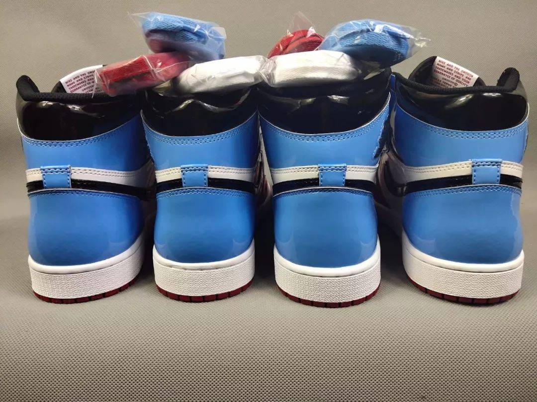 aj1警灯真假对比 裸鞋鉴定 组鞋对比