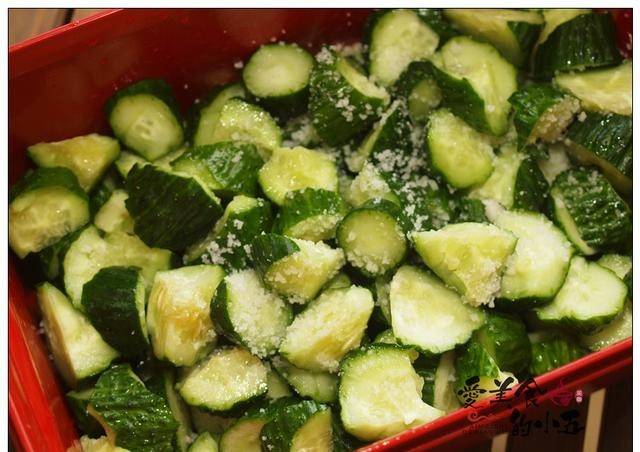 咋样腌制黄瓜才好吃 26a95bc8e53f45348a76b4a829abc08f.jpeg