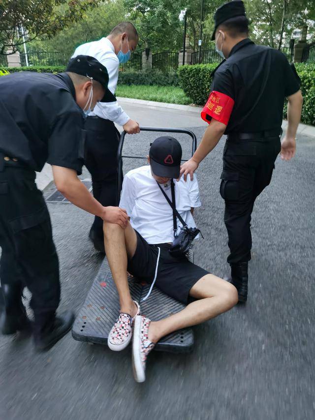 知名歌手晒与王思聪前女友聊天记录，对话太暧