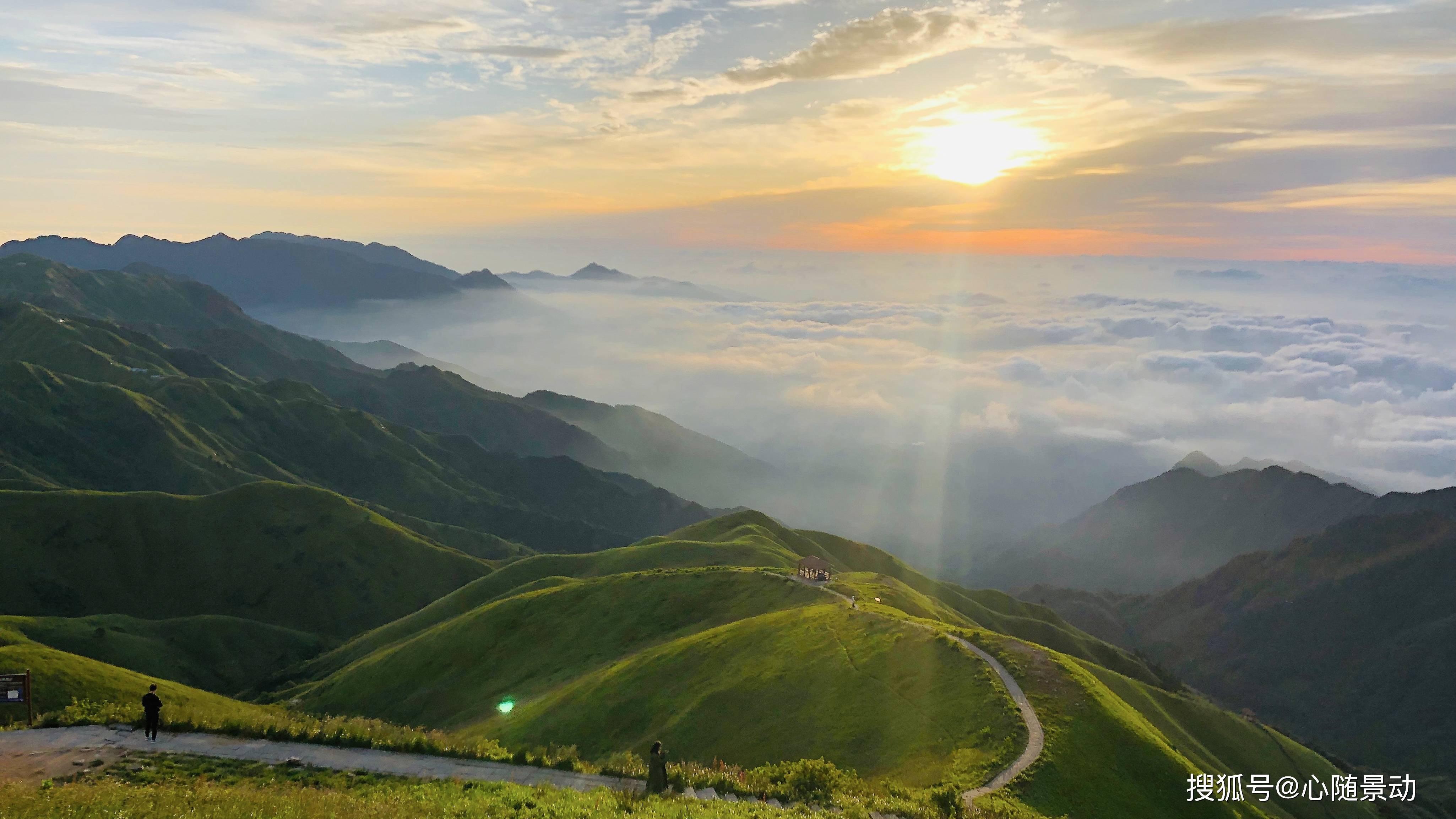 原创江西不只有庐山和井冈山,这两座名山风景更出众,游客特别多