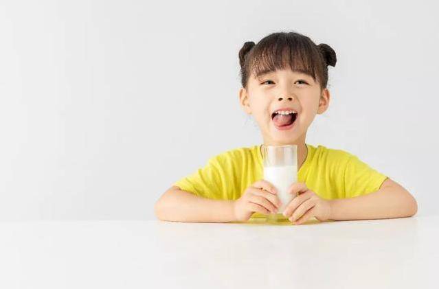 牛奶|也许是“乳糖不耐受”在作怪，妈妈们要注意了孩子喝奶就拉肚