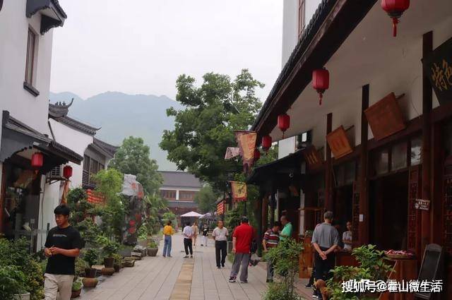 旅游区民宿 8607e1ae122f4fc294fcb7fec489e997.jpeg