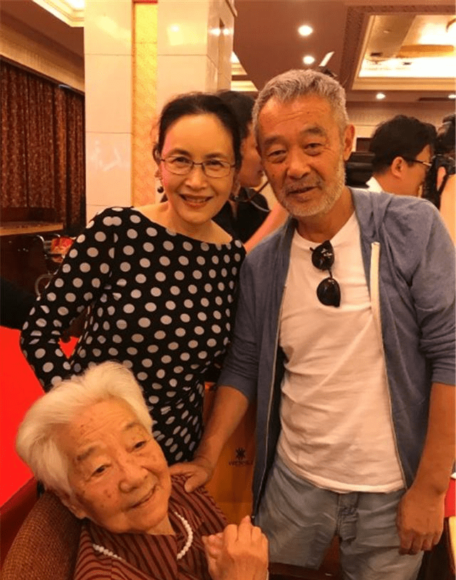 9位"90"后老戏骨:管虎老爸和蓝天野同岁,田壮壮母亲最