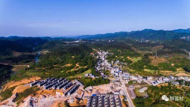 航拍花垣:一条渡船,两省连线,地下矿藏一绝的民乐镇