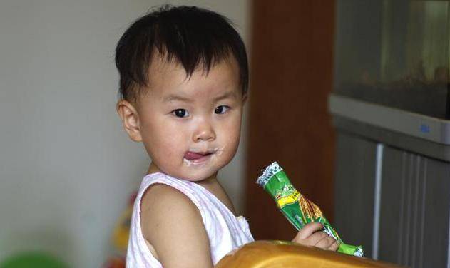 脾胃|管住孩子的嘴，儿科医生：这4种食物，孩子脾胃越吃越虚5岁前