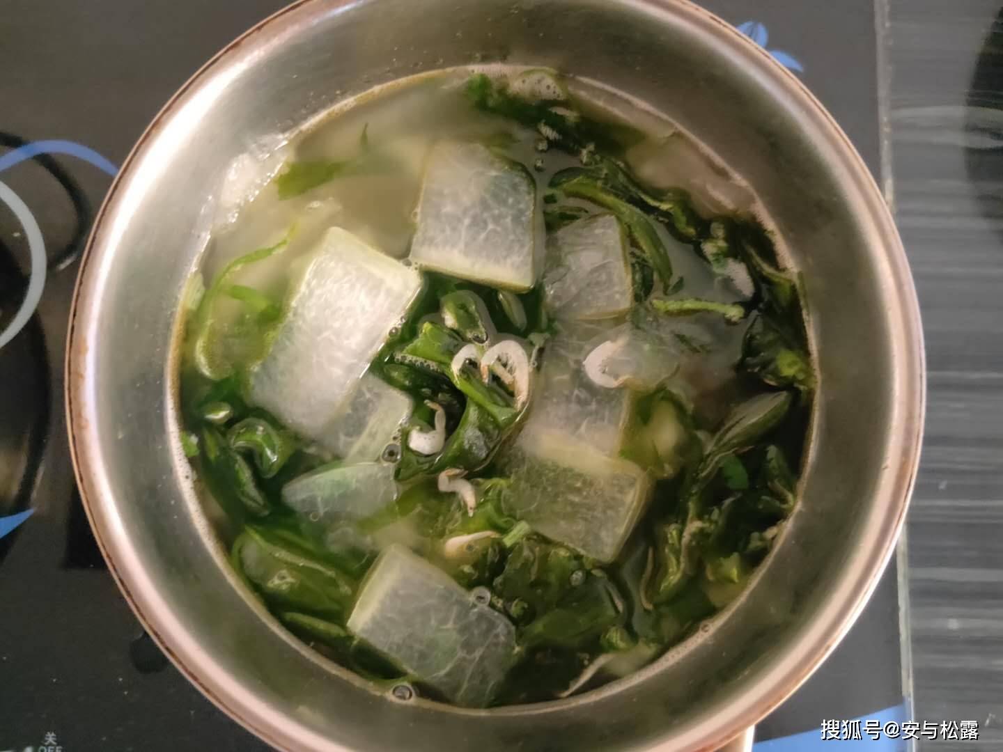 原创冬瓜虾皮海带汤,清热去火,健脾祛湿气,水肿型肥胖的低脂减肥餐