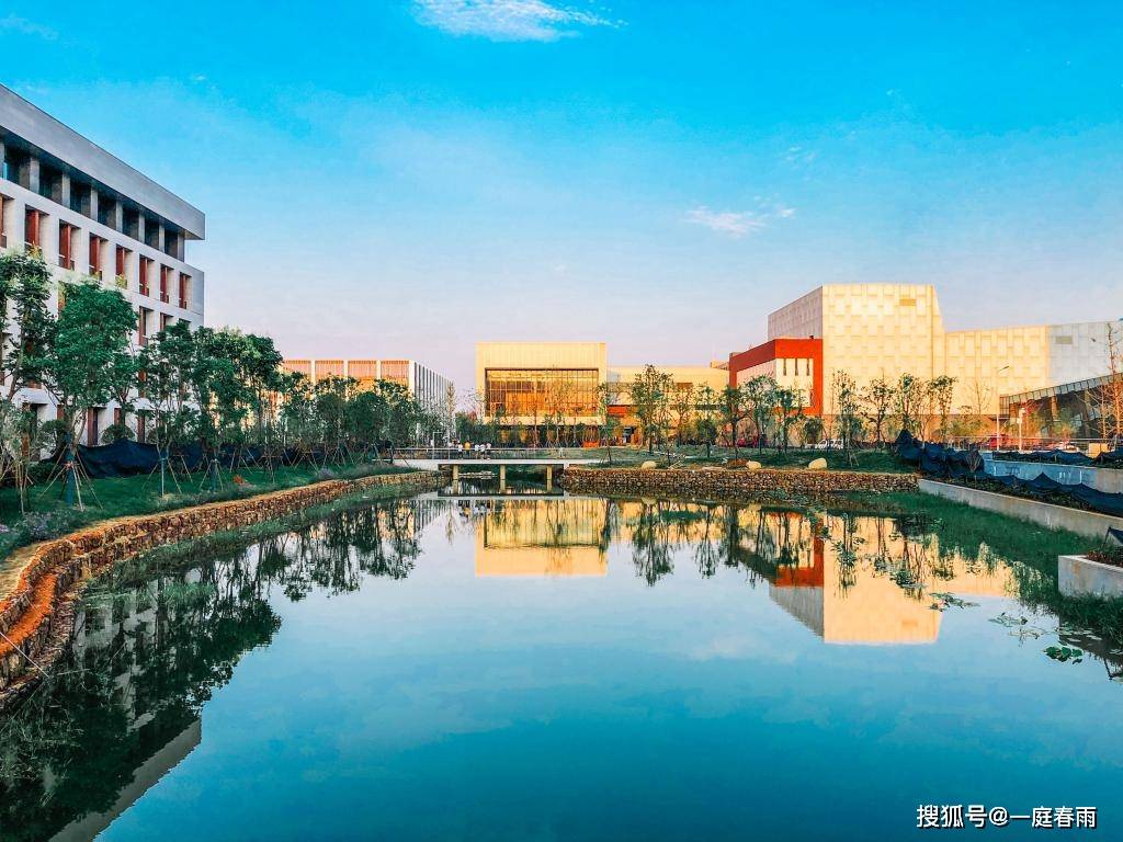 原创北京和武汉都有中国地质大学,是同一个学校吗?毕业证书是否一样
