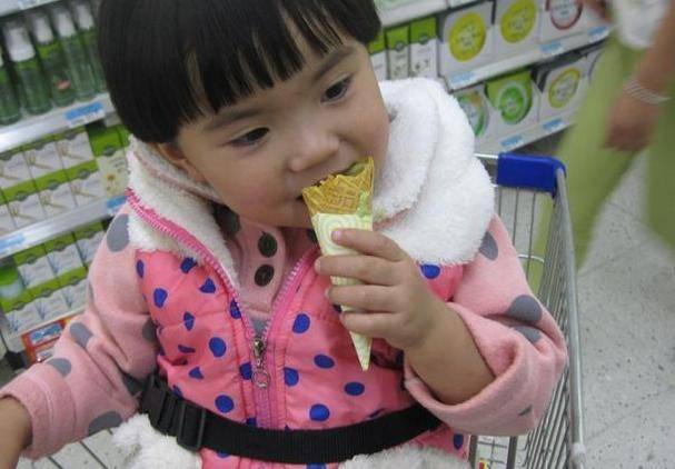 孩子|谨记“两饭不吃、三觉不睡”，才能养好脾胃少生病宝宝3岁前