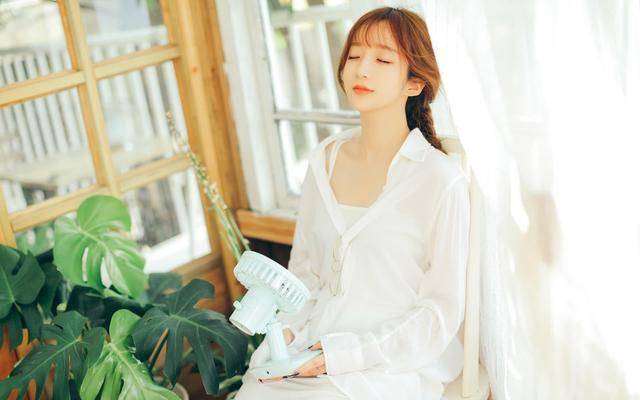 恭喜！今年怀孕生女，明年怀孕生儿之人