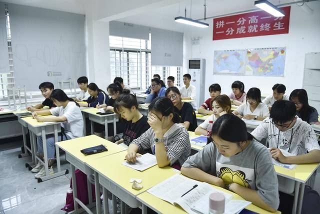 动力|被厦门大学录取!她是如何做到的?高三1年逆袭成尖子生