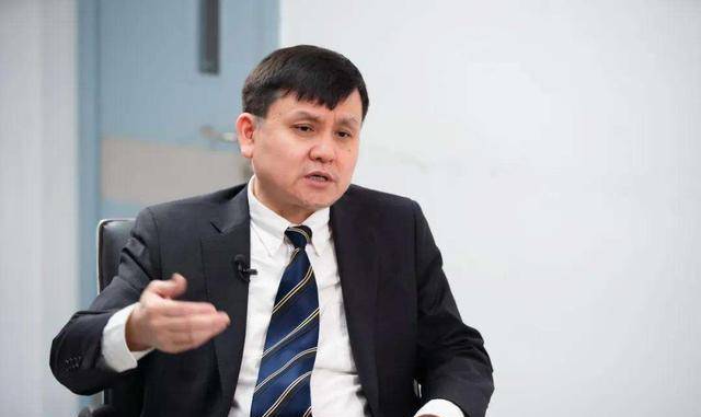 张文宏回忆高考：如果不是上了大学，可能就去搬砖了