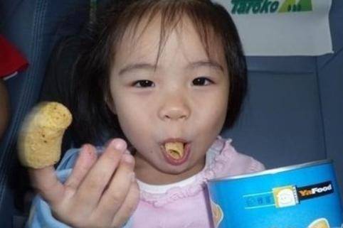 孩子|每天一碗“软饭”喂孩子，伤了脾胃让娃难长个，很多家长都这么喂