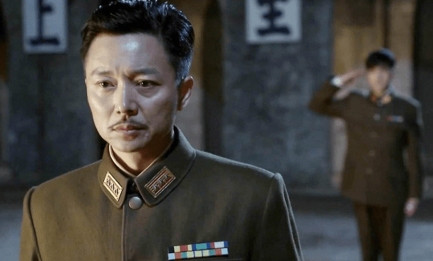 演技不输张嘉译,被大咖踢出剧组十年无戏可拍;50岁被儿子带火