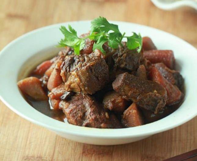 什么炖牛肉好吃 9e2580089e2b402fac5e7c2a2b2ca523.jpeg