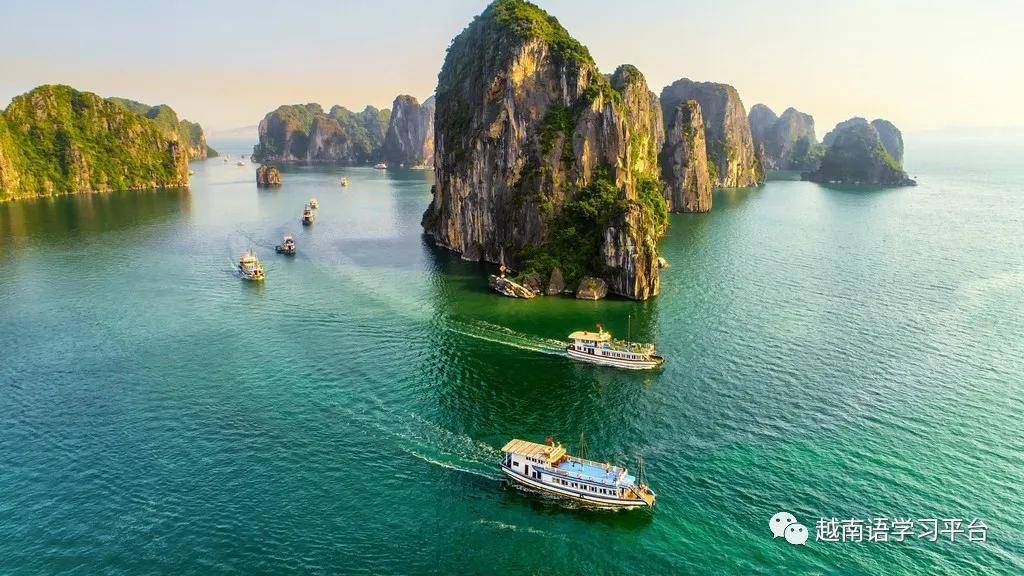 据《insider》称,下龙湾的自然风光已把这个地方变成越南最具吸引力