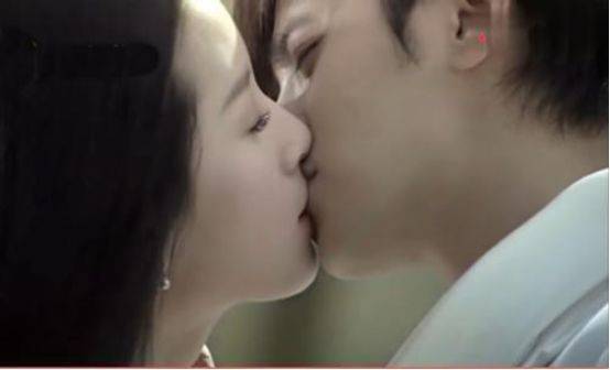 罗志祥早年和清纯女生拍的广告曝光，如今看已