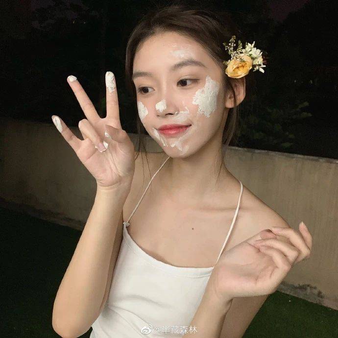半藏森林同款"绿茶妆"狙击直男!清纯女神赵露思最有发言权!