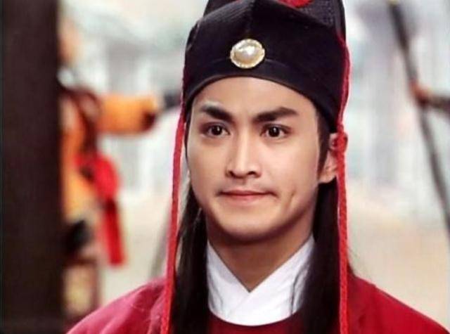 高金素梅|原创61岁何家劲帅气逼人，为了与前任的60岁婚姻之约，他至今单身