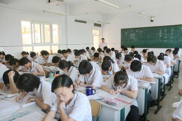 原创你以为高考最紧张的是学生，其实最紧张的是老师，这为什么
