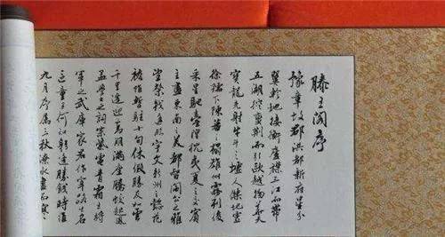 他高考作文满分 有30个字阅卷老师看不懂 写了00字注释才明白 王云飞