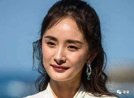 原创好歹也是娱乐圈第一代人造顶级美女,怎么也因为乱填充翻车了? 原创好歹也是娱乐圈第一代人造顶级美女,怎么也因为乱填充翻车了?