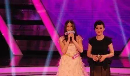 『卫视』30岁隐退留学深造,她如今过得怎么样?江苏卫视“扛把子”陈怡