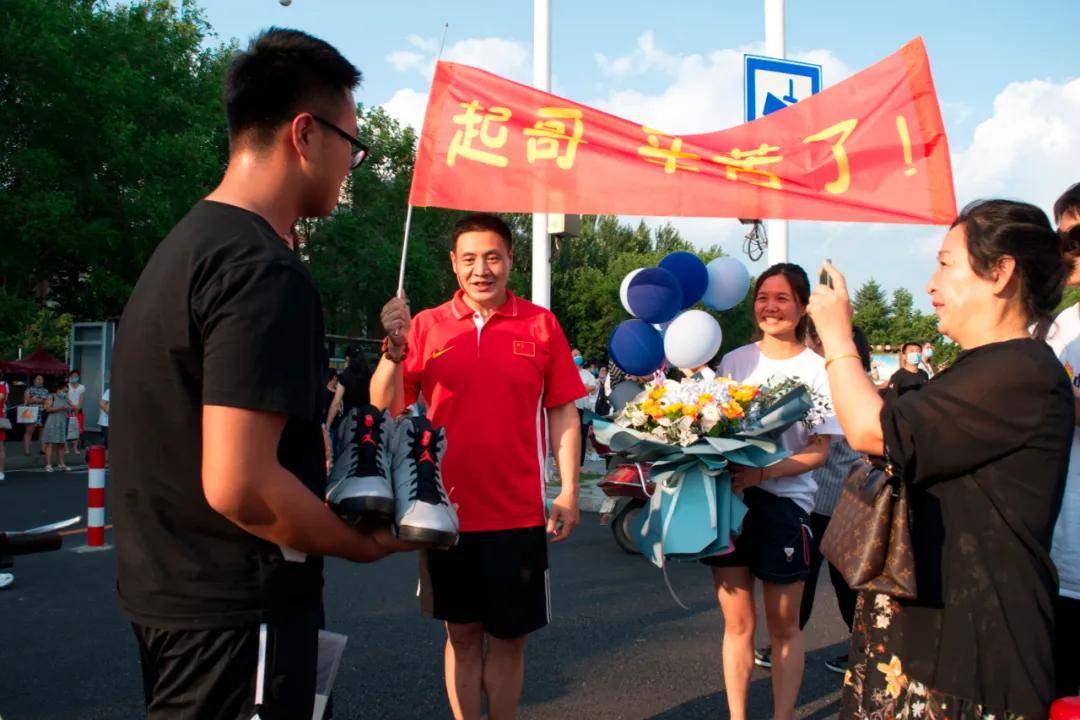 知识科普|相当真实！高考完，她哭着说出了假期规划！