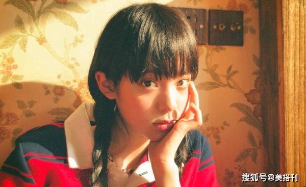 关晓彤|女明星钟爱狗啃刘海，迪丽热巴二次元公主，关晓彤似坏女孩