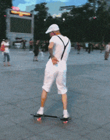 搞笑gif:老铁们来看看,是左边的妹子清纯好,还是右边的妹子性感好呢?