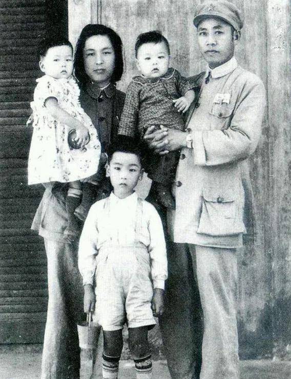 原创开国中将陶勇抗日烽火中的爱情