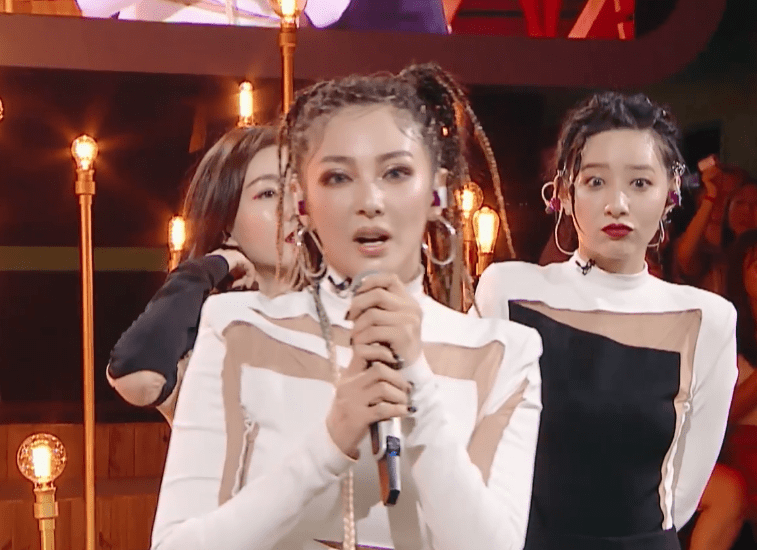 阿朵组|《姐姐》阿朵组票数倒二,是造型的锅?还是魏大勋的问题?