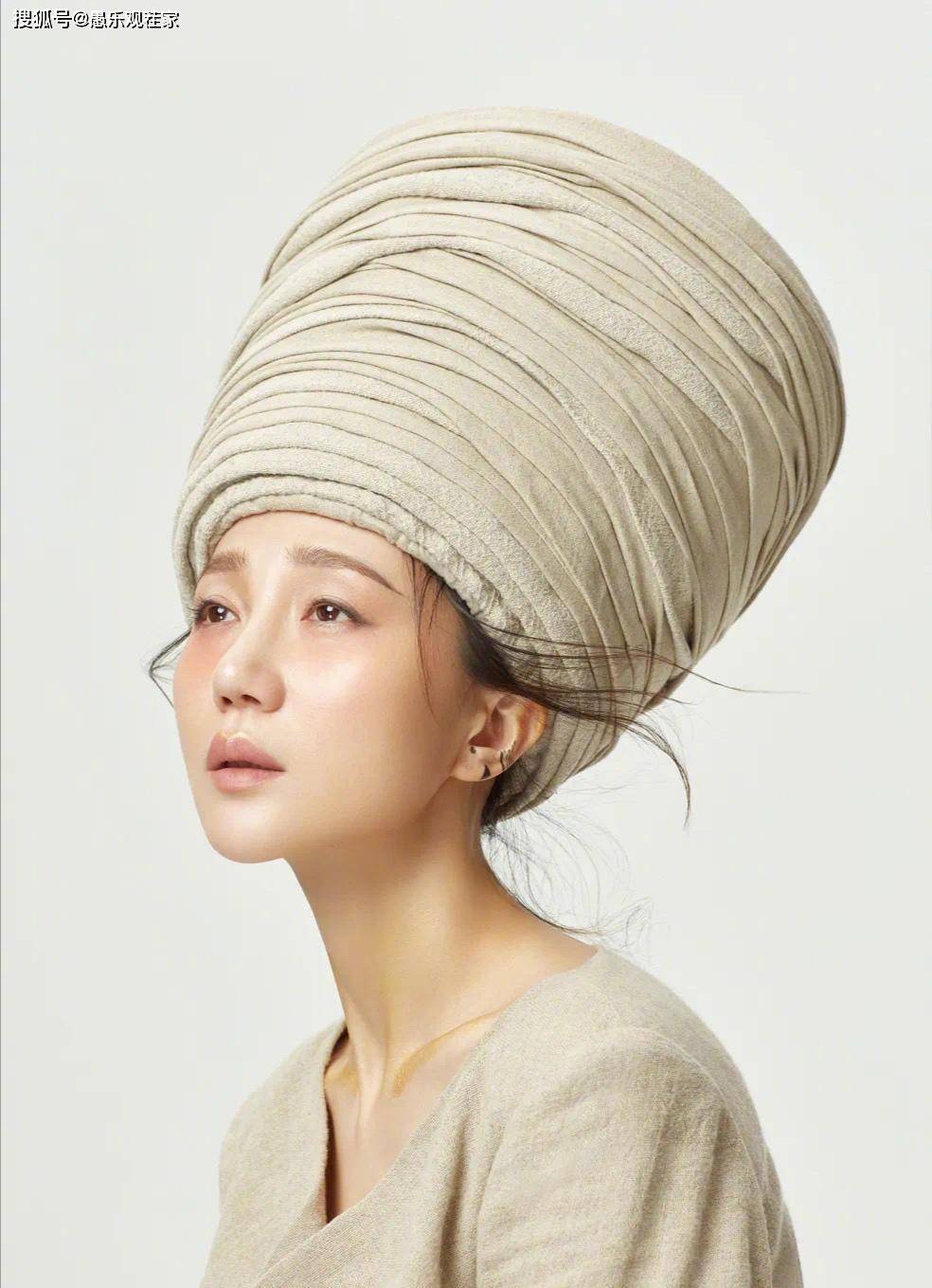 记忆|原创经纪人发文为阿朵拉票，时代记忆被淘汰，这个舞台到底在比什么？