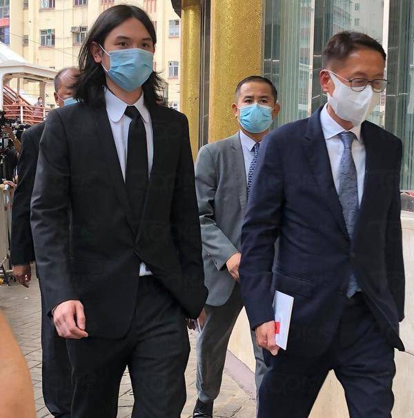 李嘉欣带老公参加贵妇趴稳居C位,许晋亨老得太快