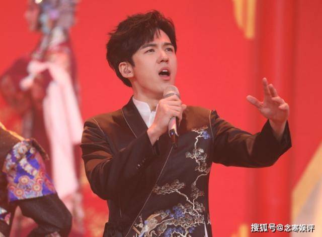 仝卓成功将郑云龙拉下水,宣传海报被除名,节目内容被剪掉