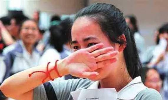 2021届多省份开启新高考，理科生复读优势大，文科生要过几个关卡