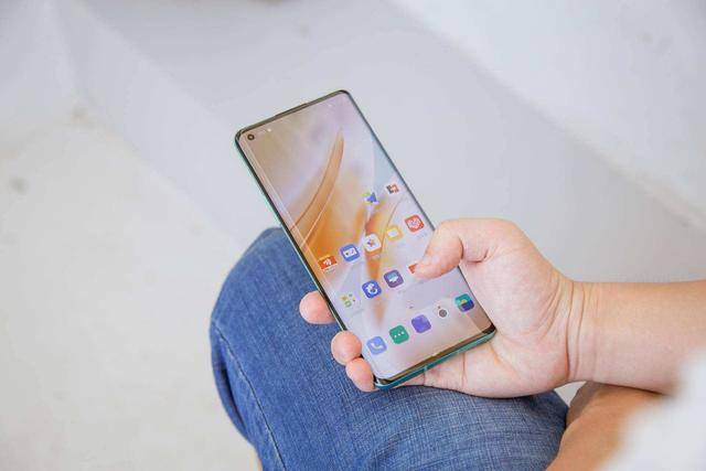 20年购机避不开的2大刚需，懂手机的人都这样选