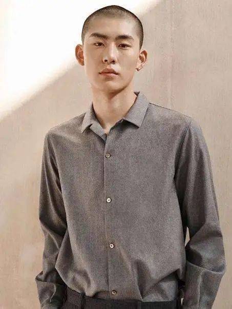 肚子|原创一个月内两次分手，还被爆双双出轨，林小宅的瓜还真复杂！