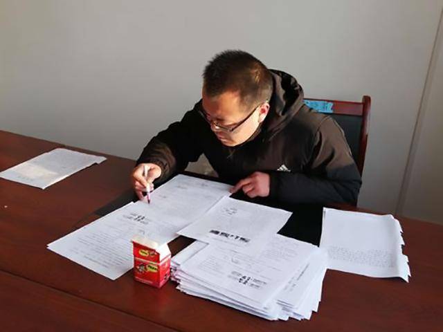 英语老师批改答题卷遇奇葩,声称从教10年没见过,网友:我当年也这么干 英语老师批改答题卷遇奇葩,声称从教10年没见过,网友:我当年也这么干