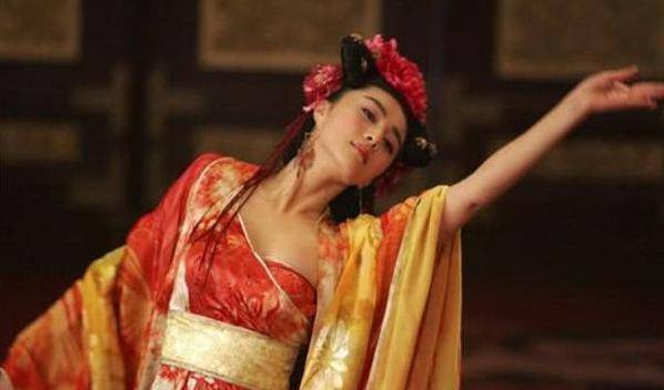 杨贵妃隐藏千年的死因后来真相大白,专家:不是自杀并且死因过惨
