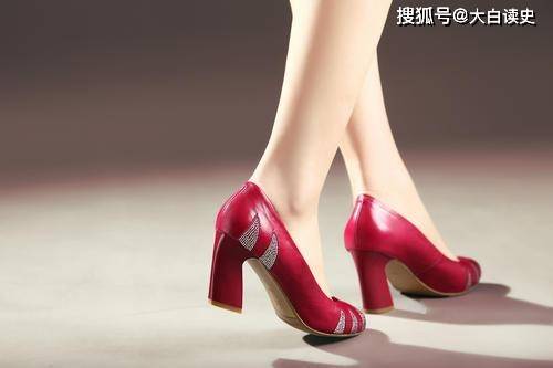 路易十四|只有女生才穿高跟鞋？其实高跟鞋根本不是为女人发明的